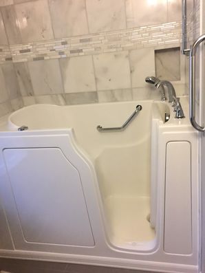 Accessible Bathtub in New Johnsonville by Independent Home Products, LLC